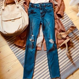 Ripped High Rise Jean Leggings (NWOT)